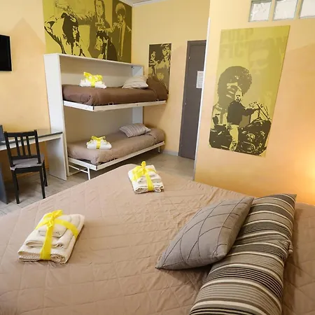 Movie Guest house *